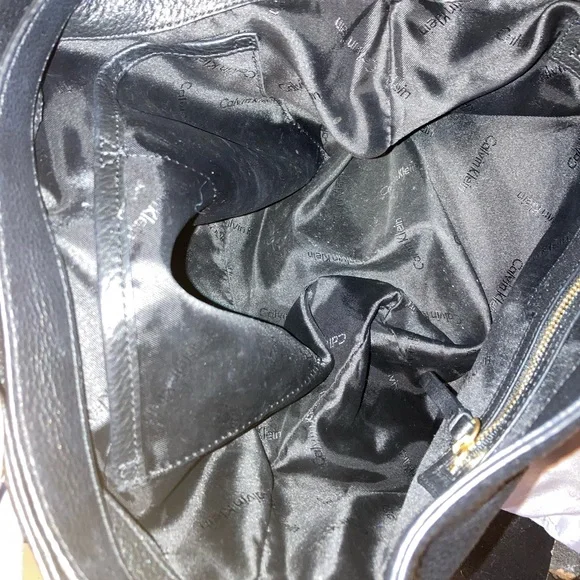 Calvin Klein Large,Buttery, Soft Leather Purse-EUC-Beautiful, Classic yet Modern - Picture 14 of 16